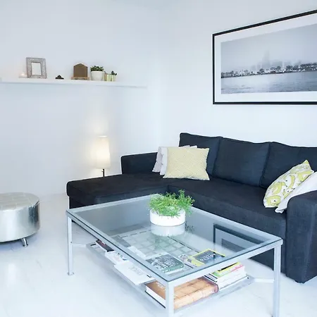 Urban Life Apartment *